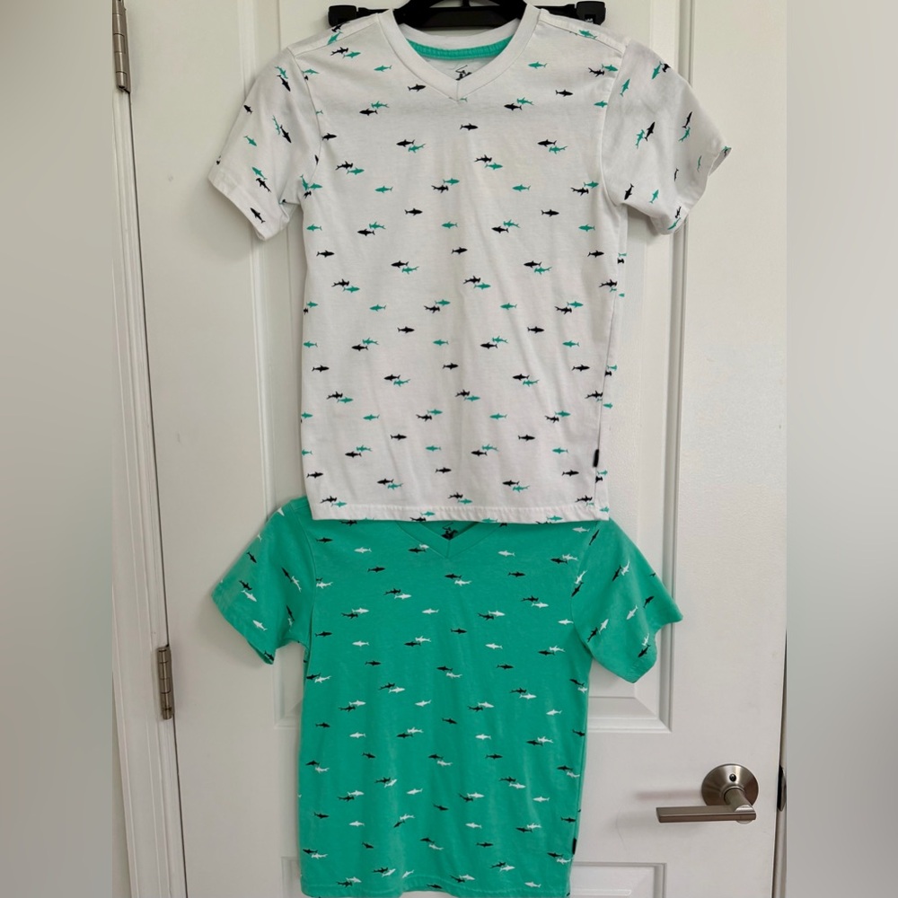 Beverly Hills Polo Club Shark Print T-Shirts - White and Green